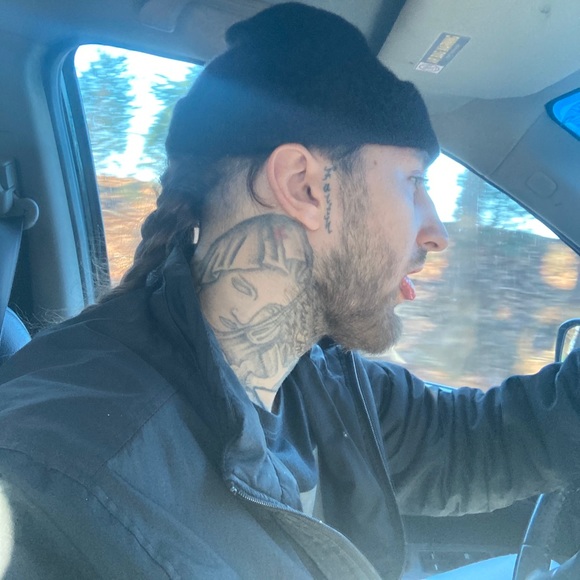 Meet your Posher, Matthew - Picture 1 of 3